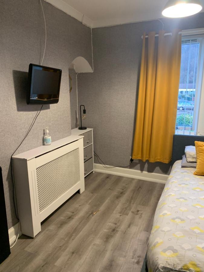 Nevis Rooms - Self Check In With Free Onsite Parking Inverlochy المظهر الخارجي الصورة